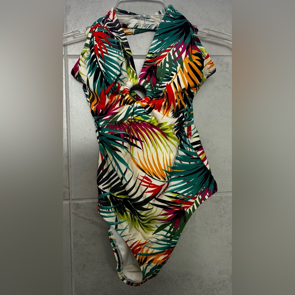 NWT Shade & Shore Tropical 1 Piece Swimsuit Ring Detail Plunging Criss Cross XS